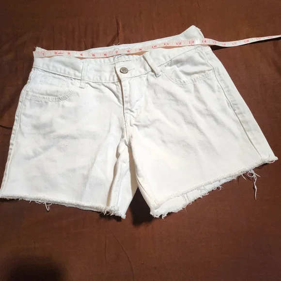EUC Old Navy jean shorts - Picture 1 of 7